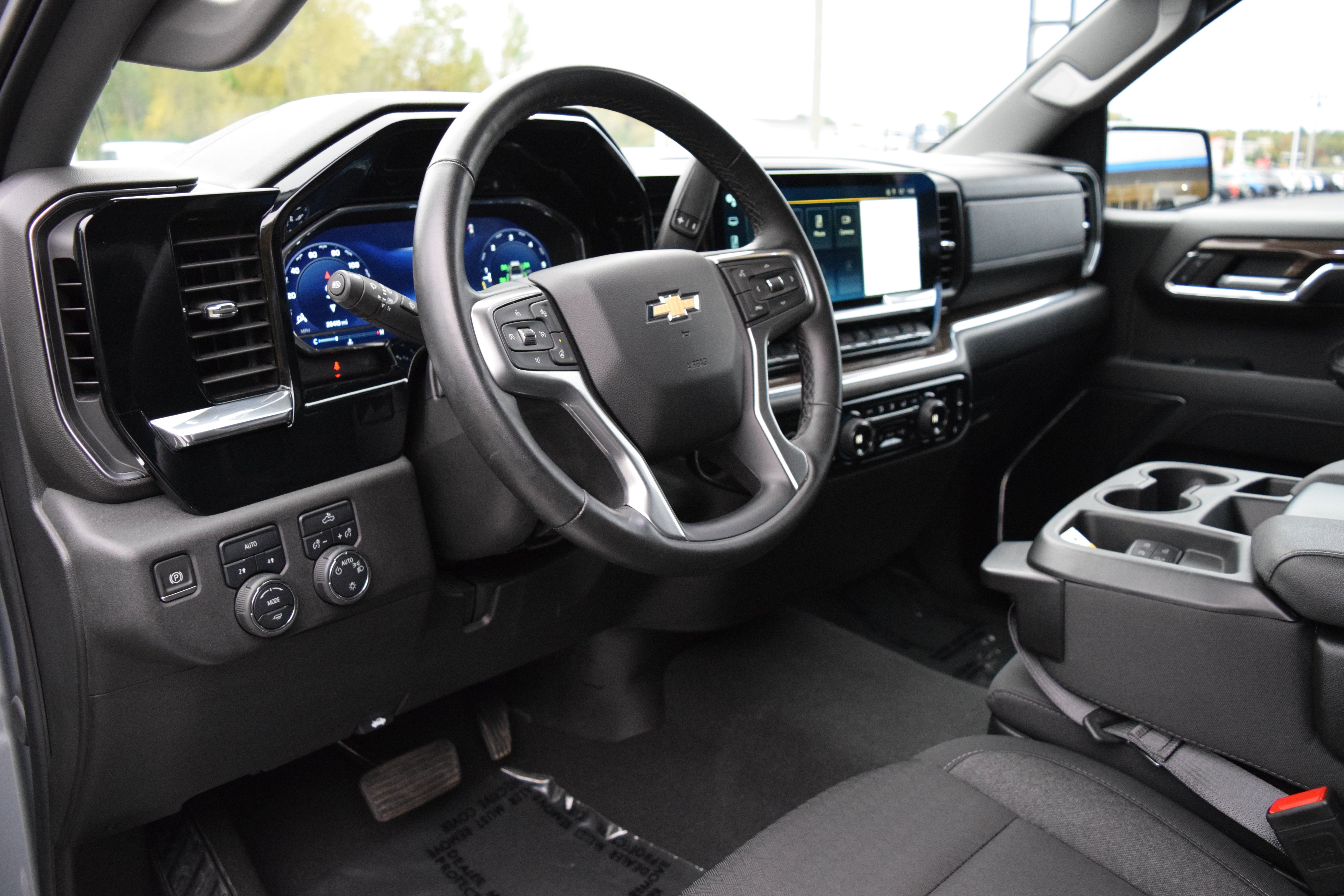 2024 Chevrolet Silverado 1500 LT (2FL)