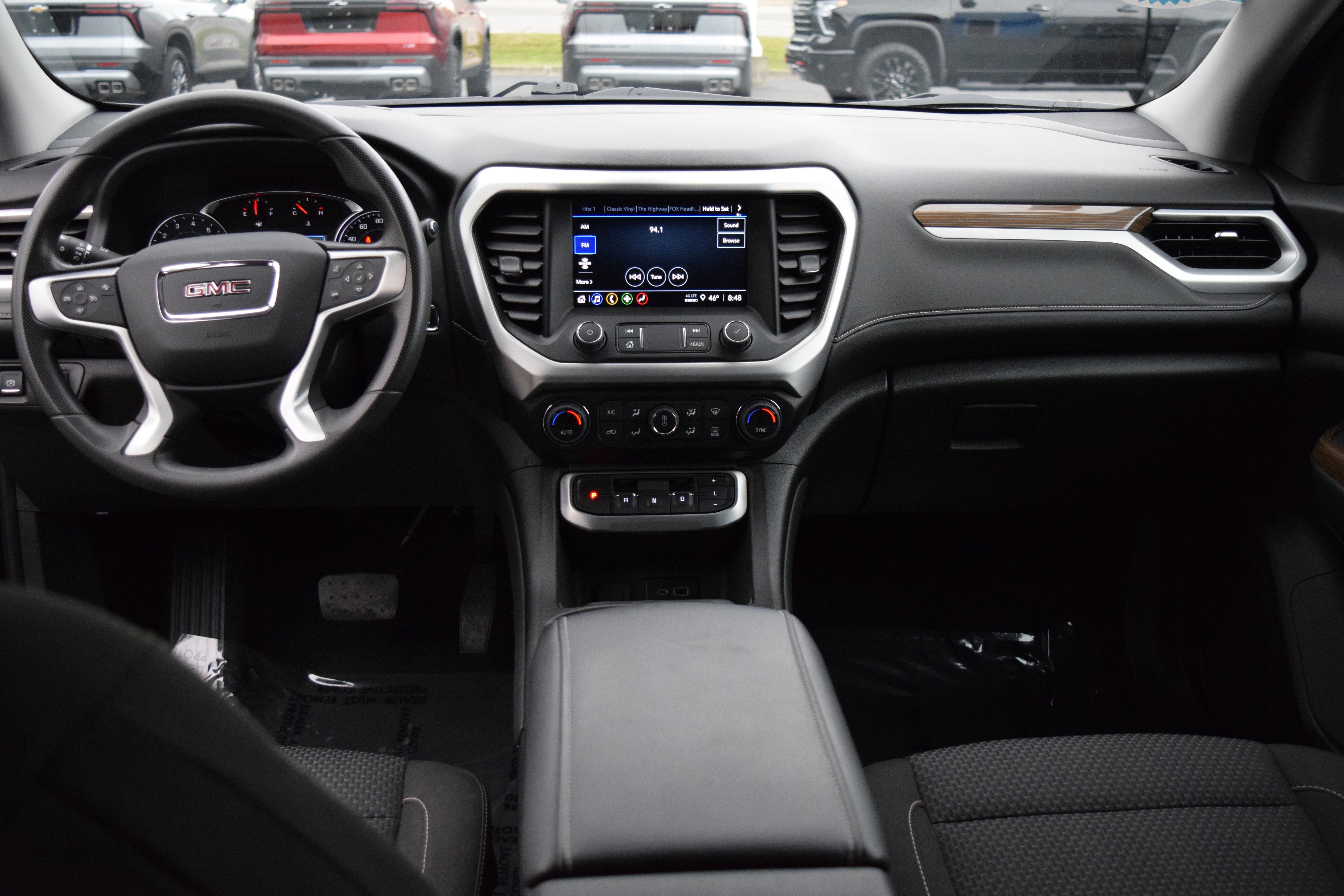 2023 GMC Acadia SLE
