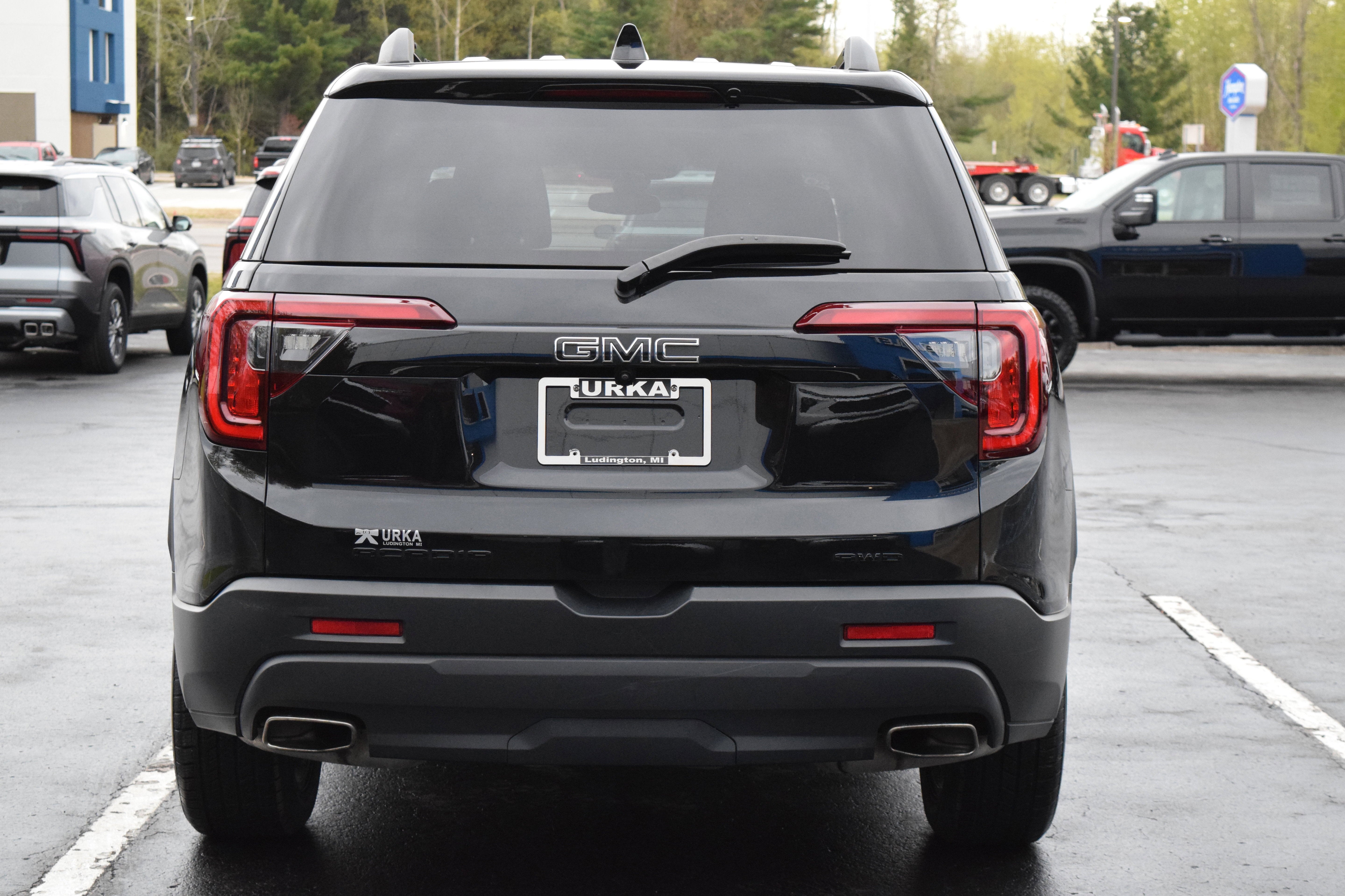 2023 GMC Acadia SLE