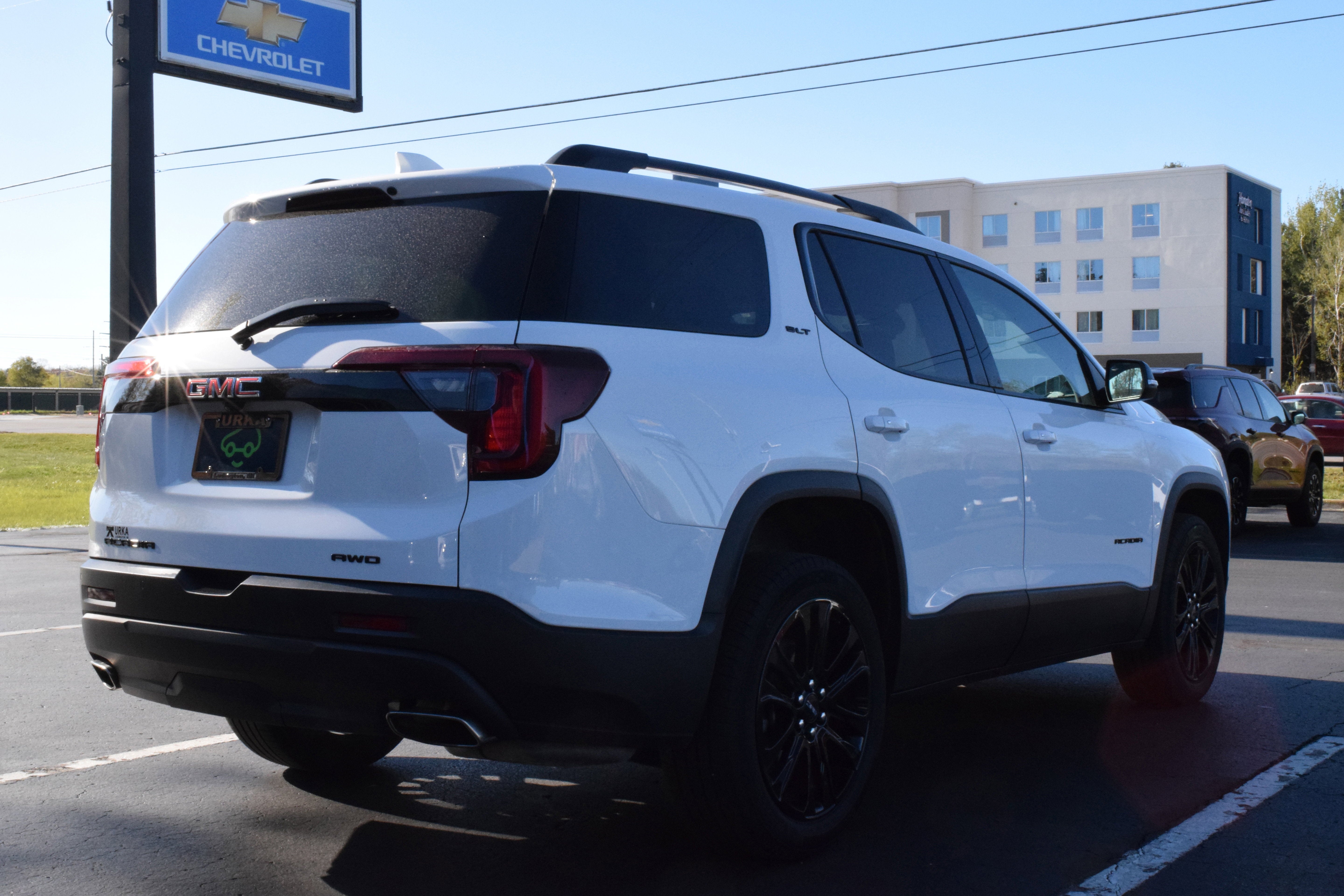 2023 GMC Acadia SLT