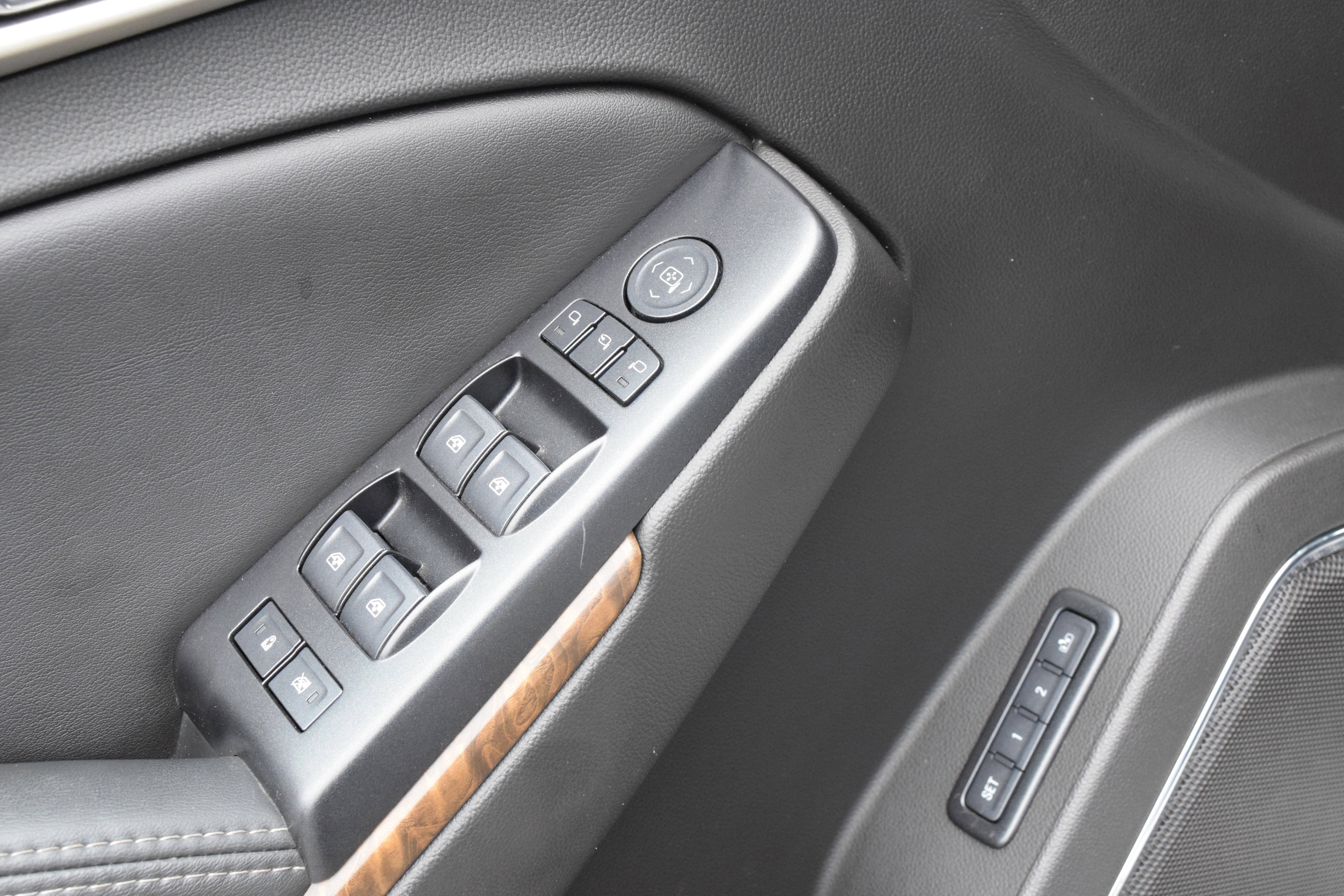 2018 GMC Yukon Denali - Photo 26