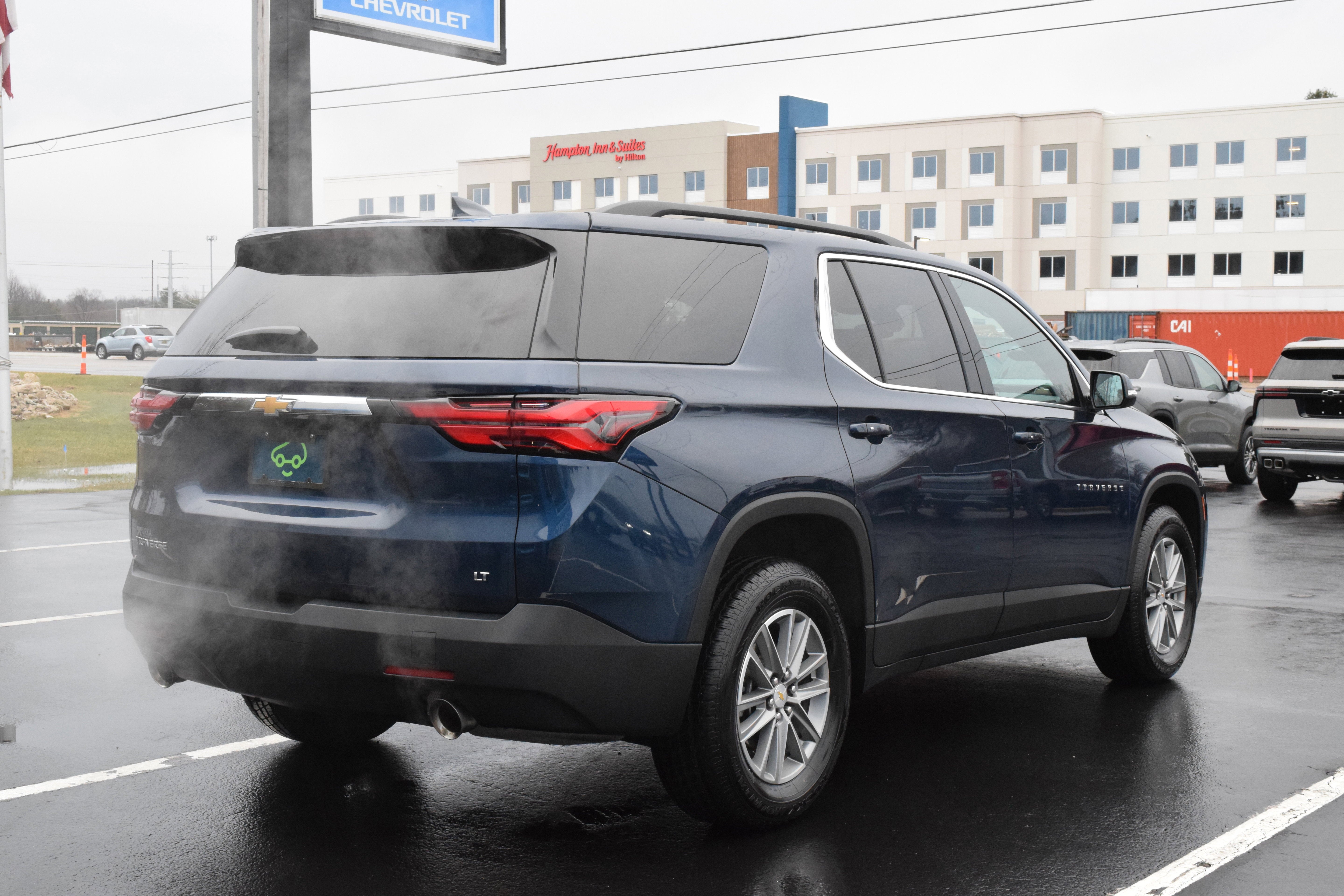 2023 Chevrolet Traverse LT Cloth