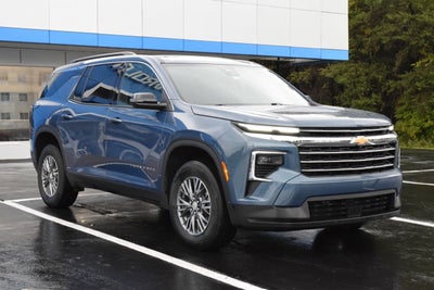 2024 Chevrolet Traverse LT