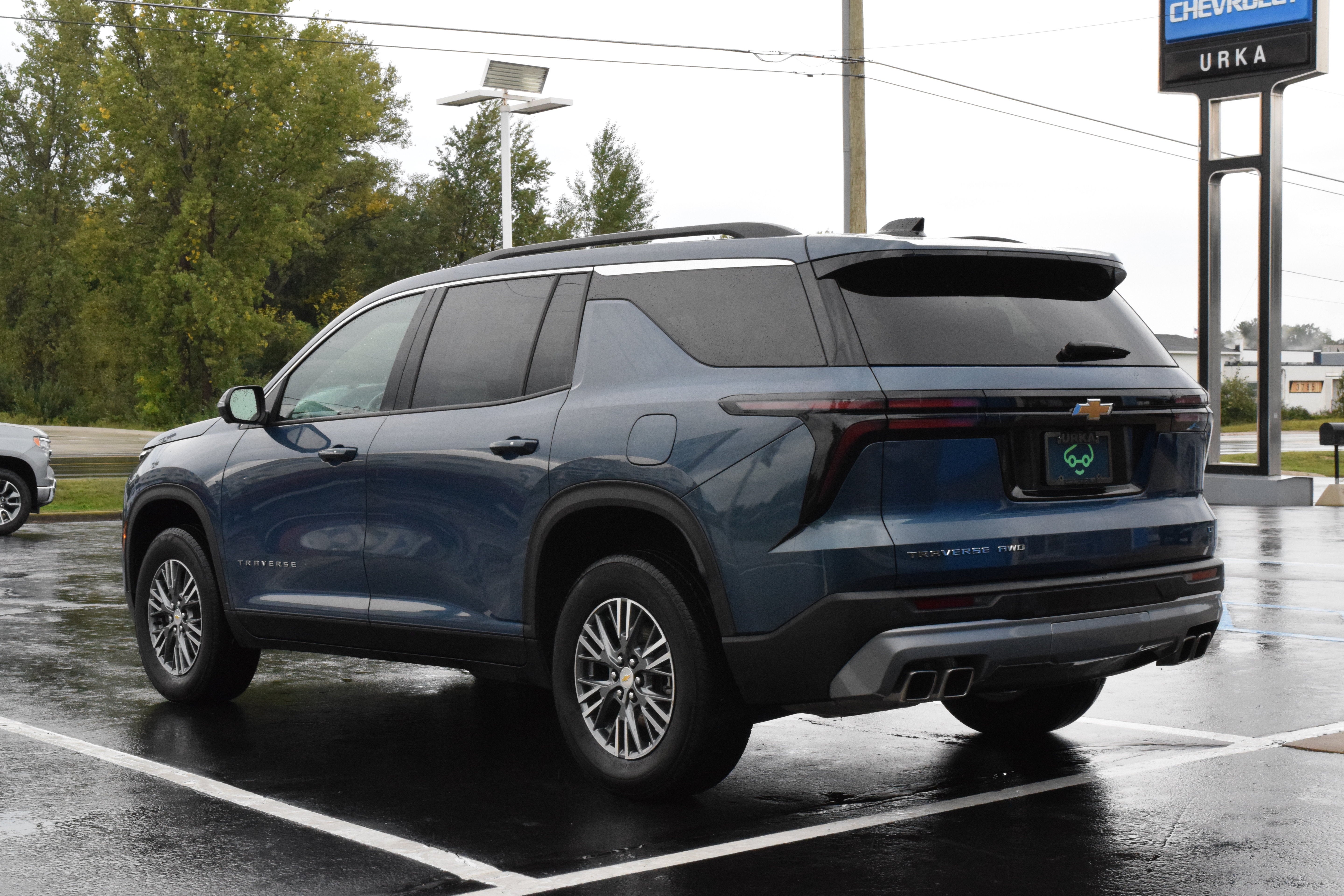 2024 Chevrolet Traverse LT