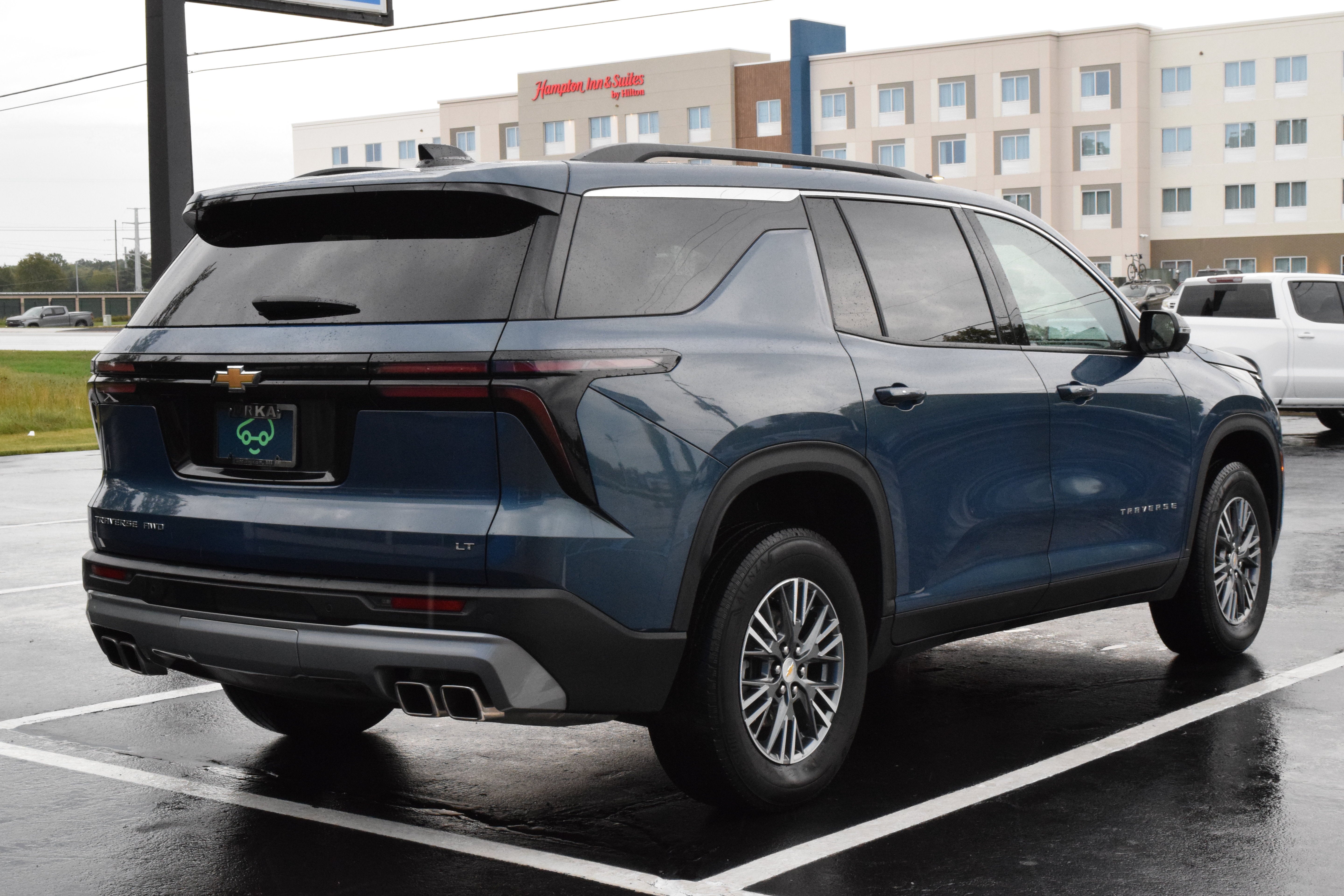 2024 Chevrolet Traverse LT