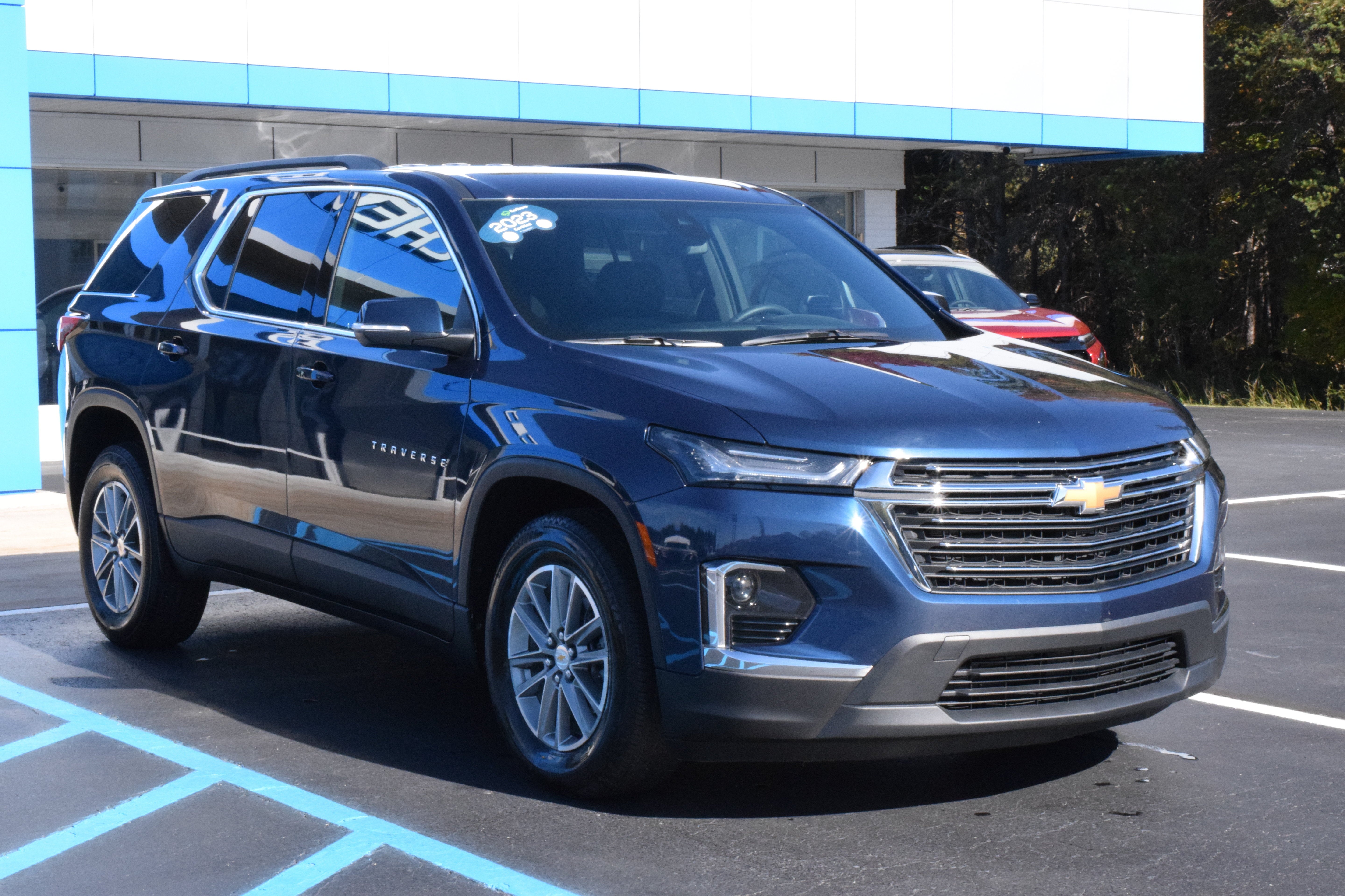 2023 Chevrolet Traverse LT Cloth