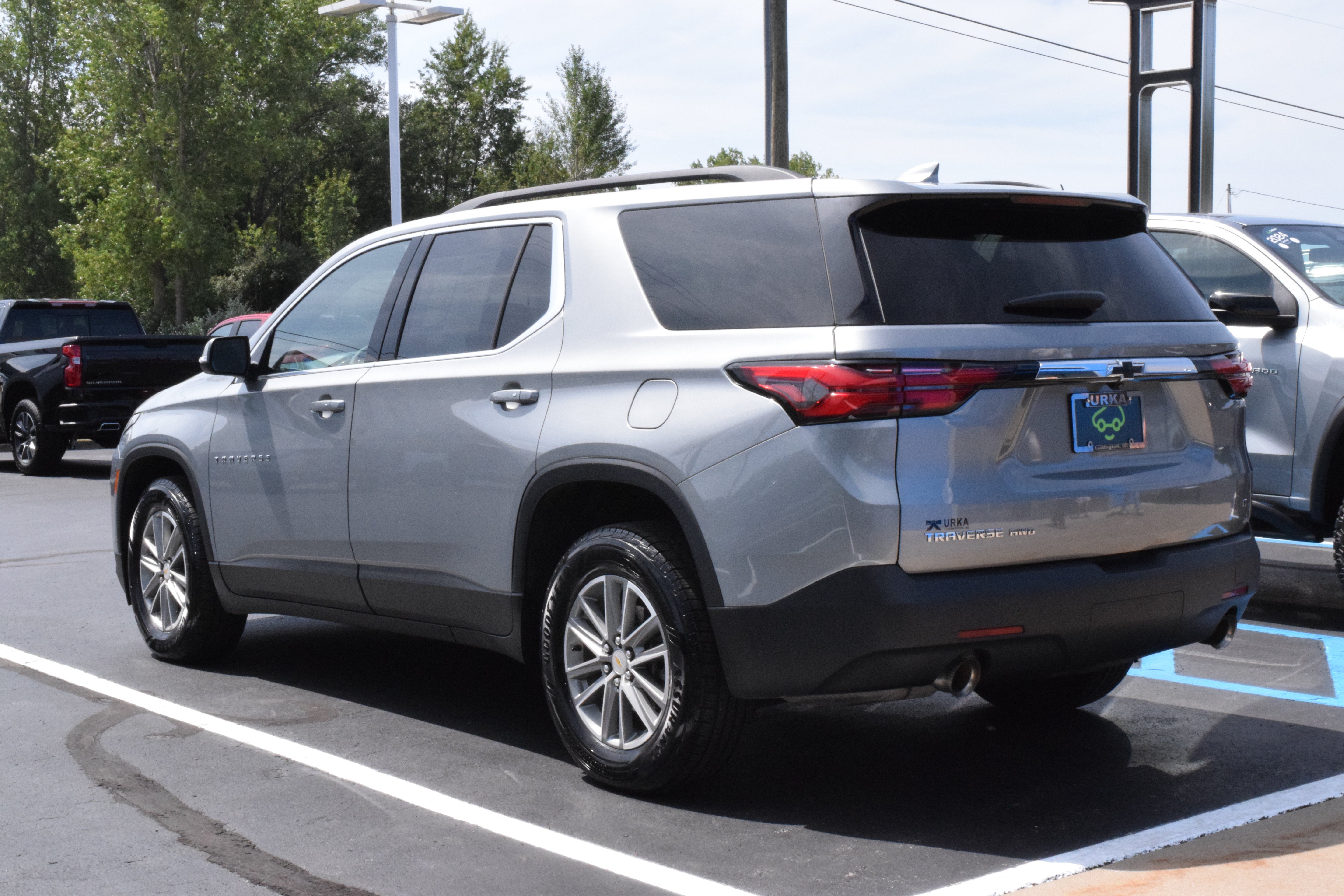 2023 Chevrolet Traverse LT Cloth