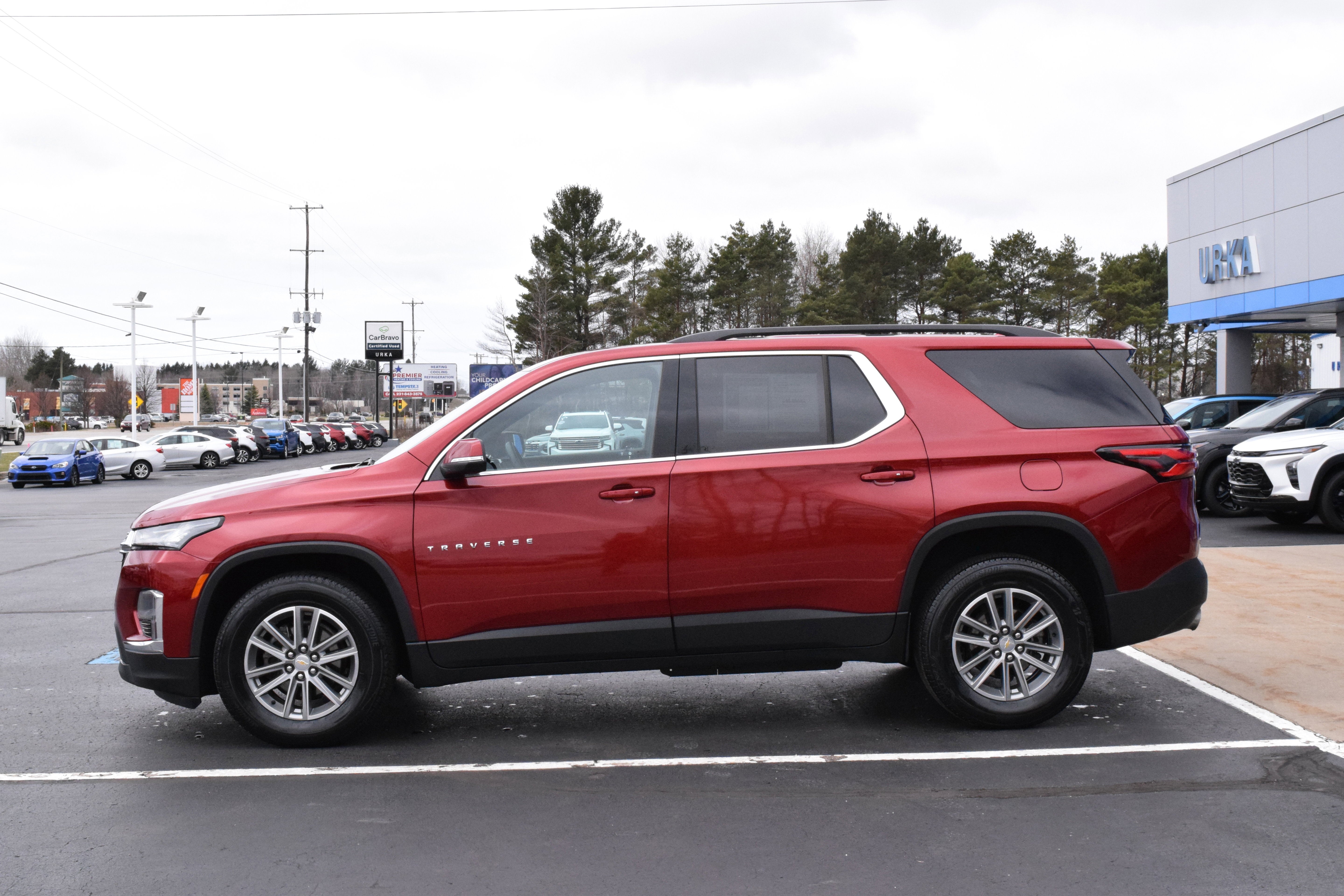 2023 Chevrolet Traverse LT Cloth