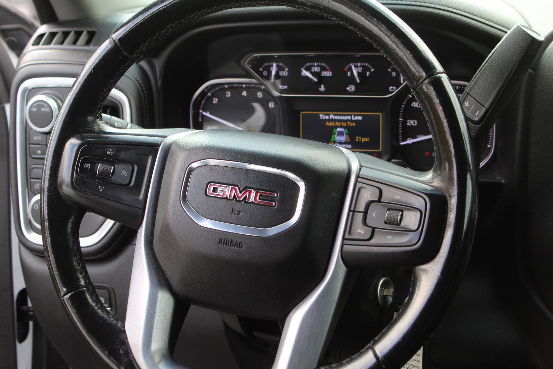 2020 GMC Sierra 1500 SLE