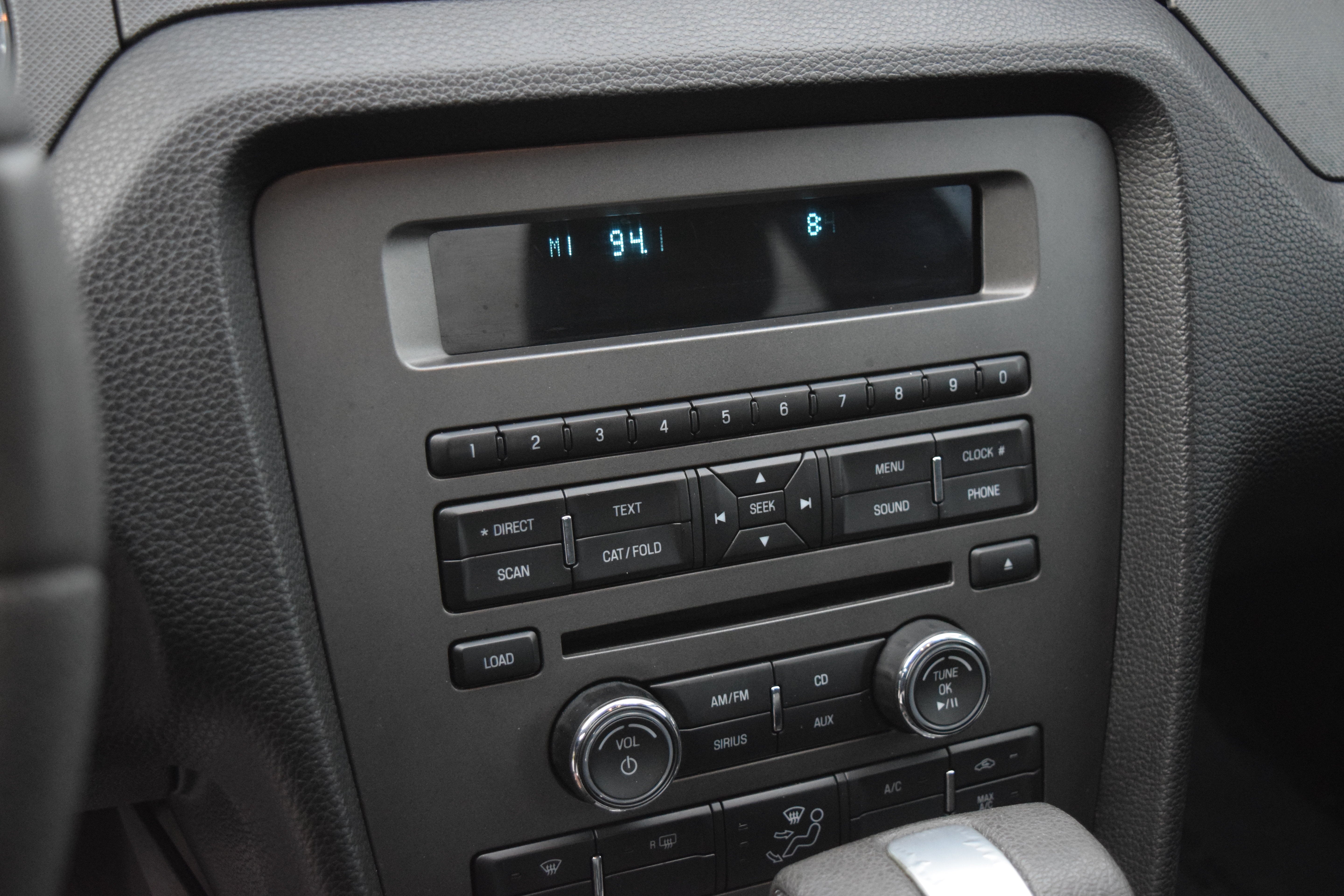 2010 Ford Mustang V6 Premium