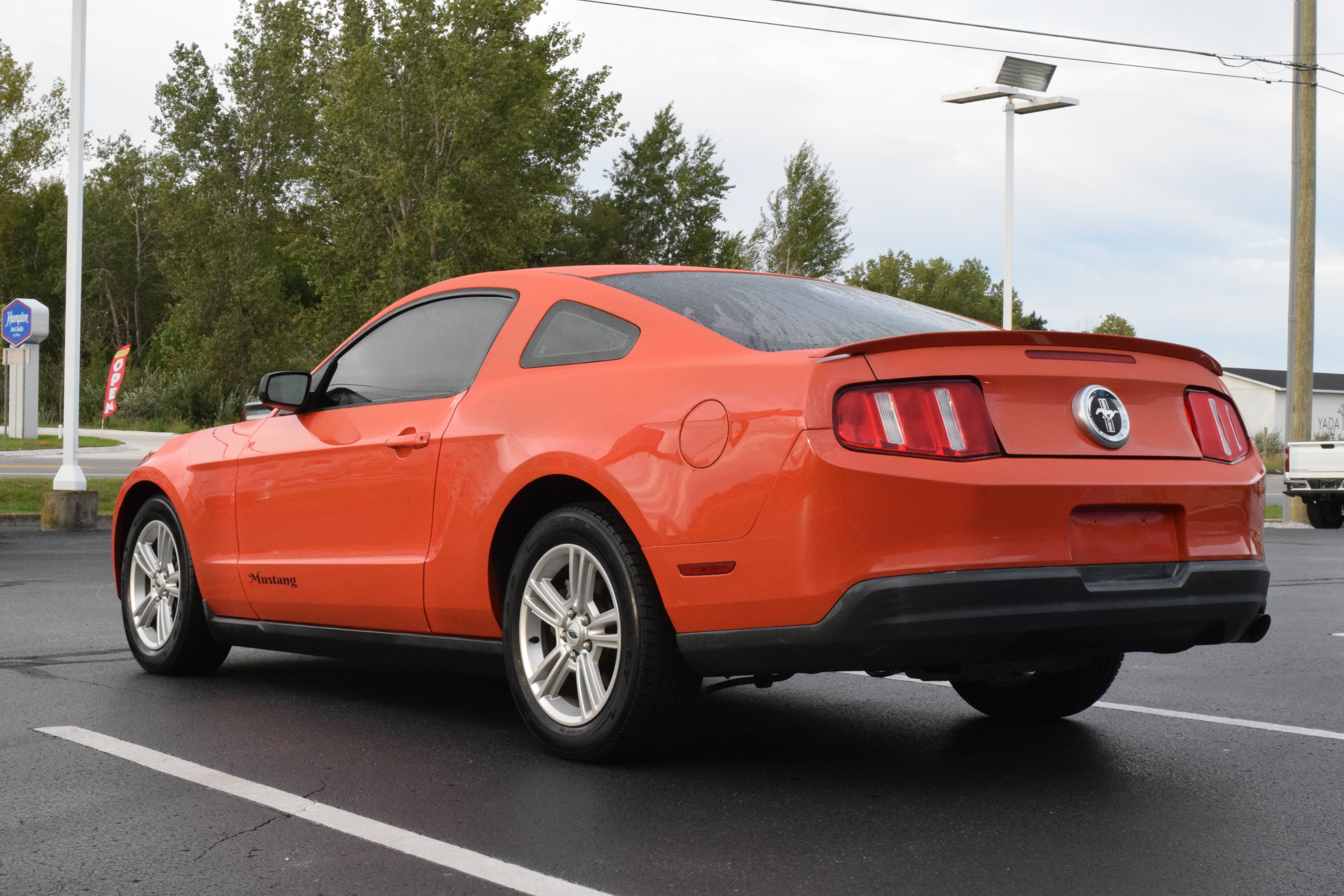 2010 Ford Mustang V6 Premium