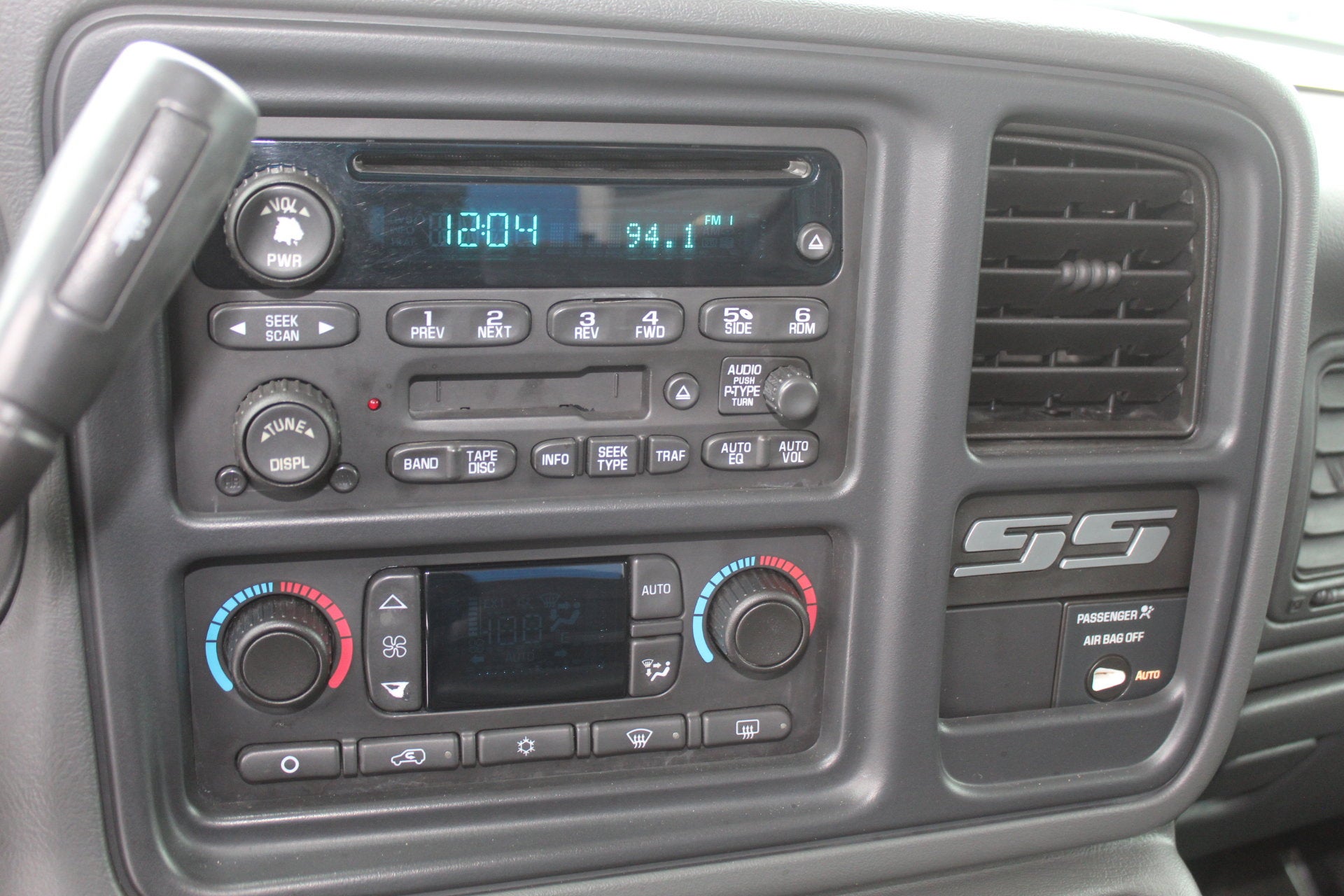 2004 Chevrolet Silverado 1500 SS