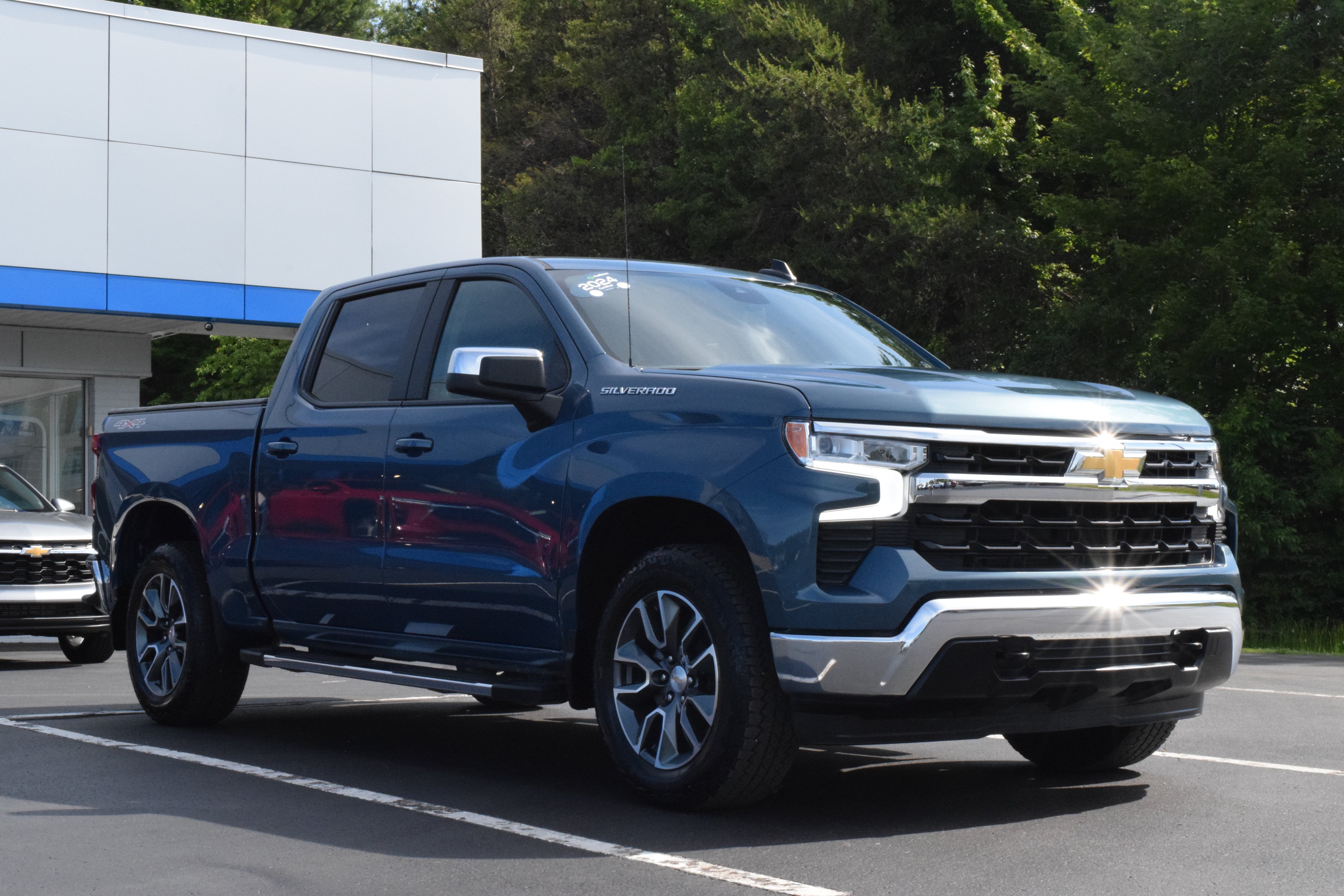 2024 Chevrolet Silverado 1500 LT (2FL)