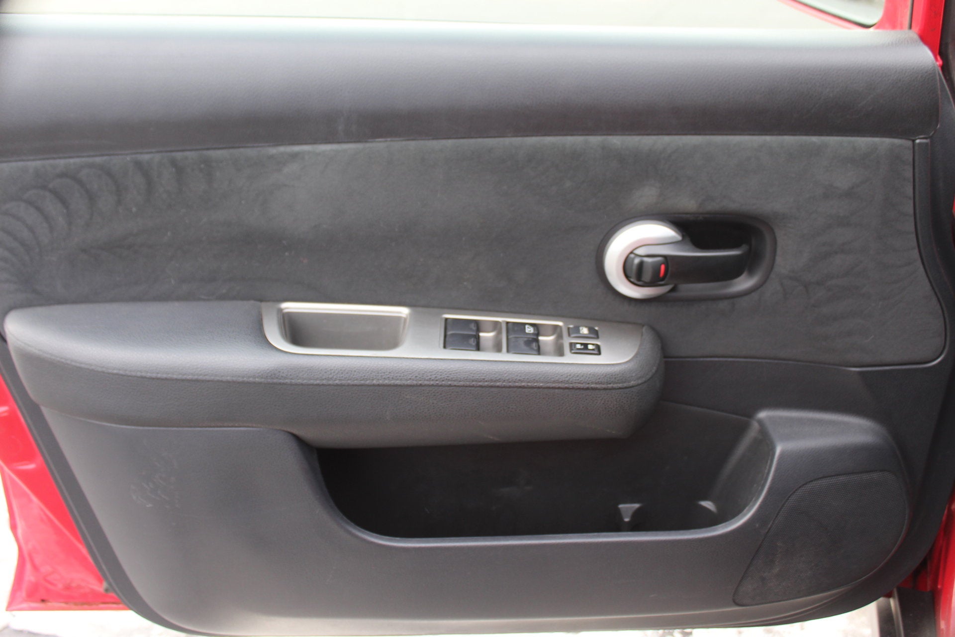 2012 Nissan Versa 1.8 S