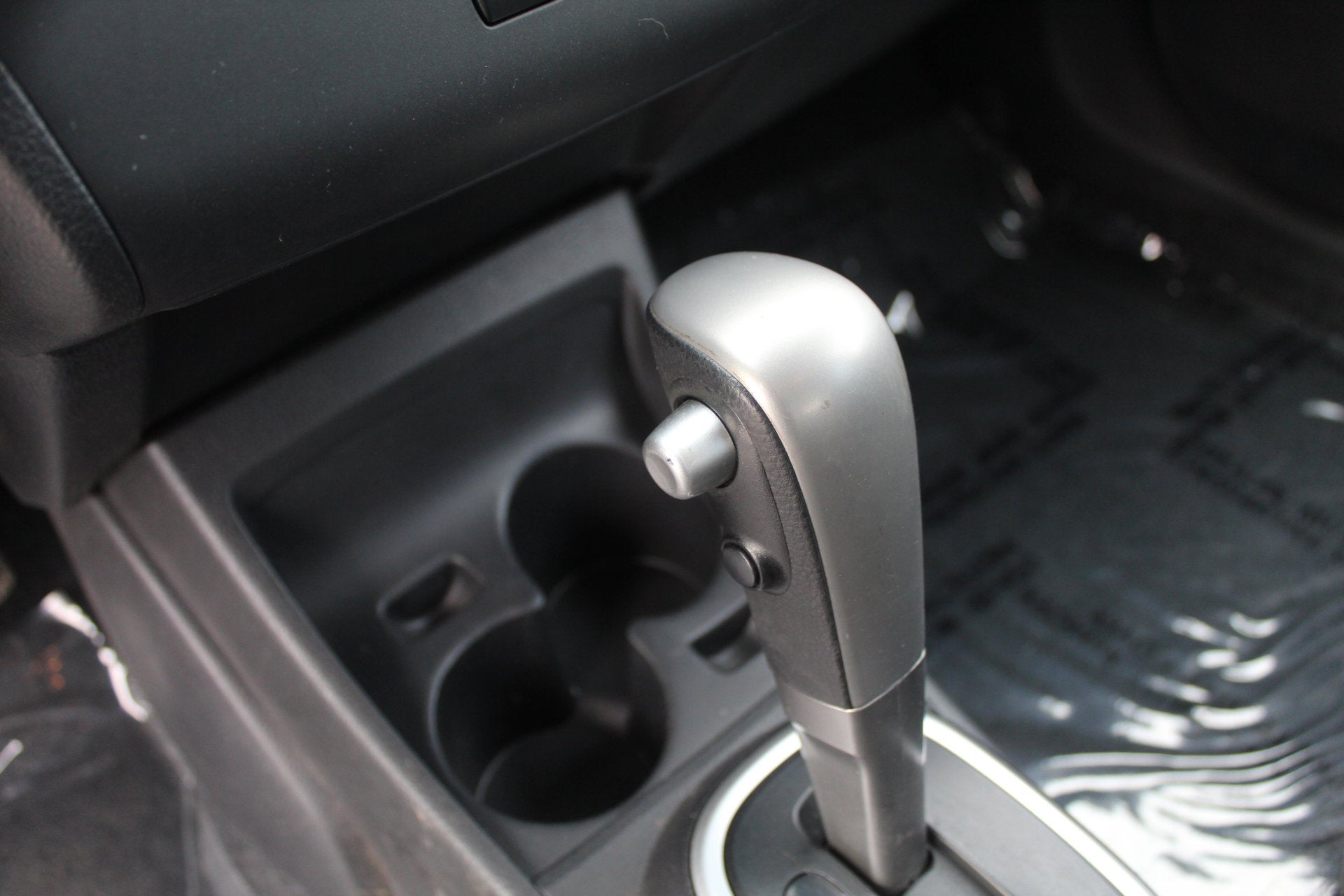 2012 Nissan Versa 1.8 S