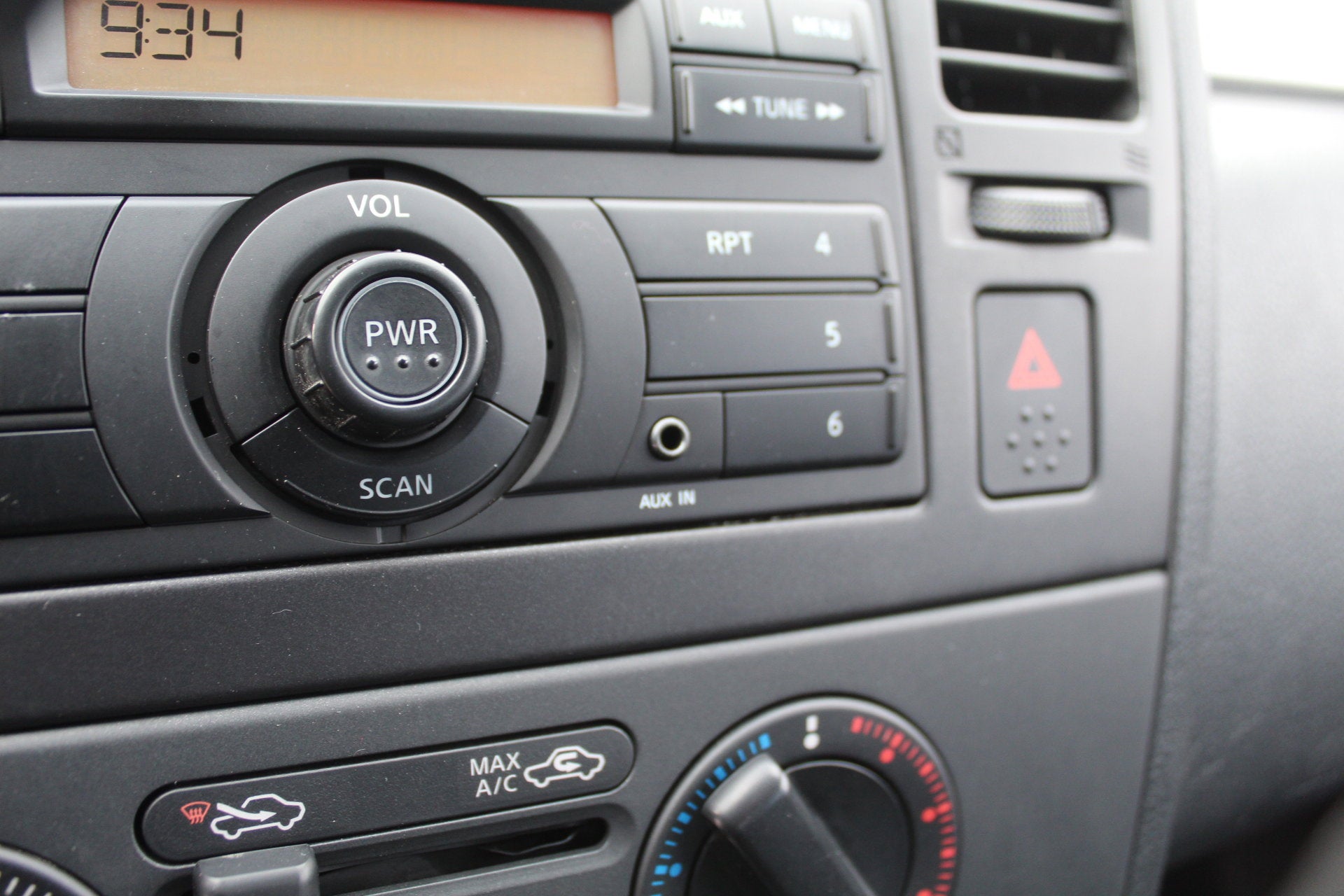 2012 Nissan Versa 1.8 S