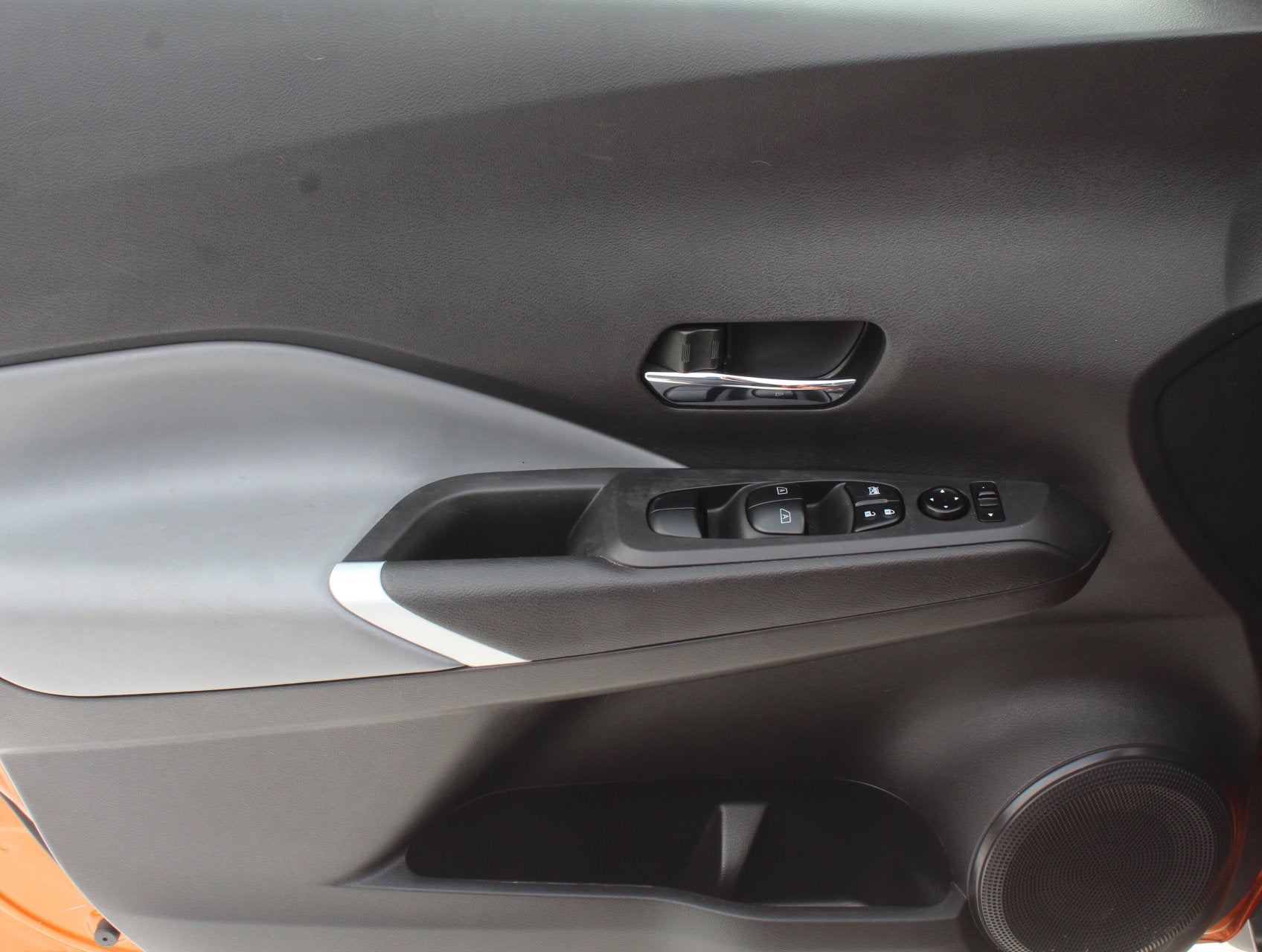 2024 Nissan Kicks SR Xtronic CVT