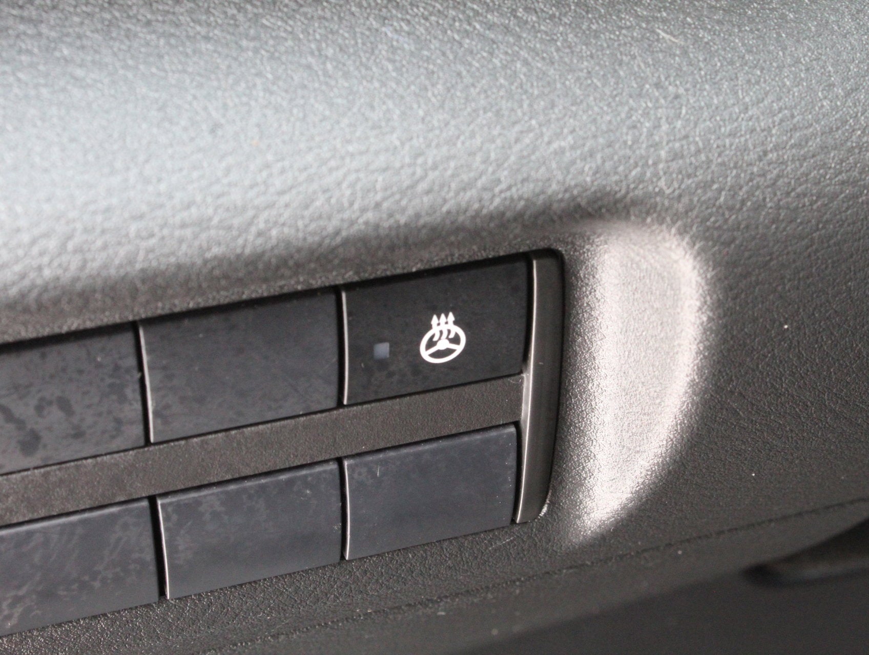 2024 Nissan Kicks SR Xtronic CVT