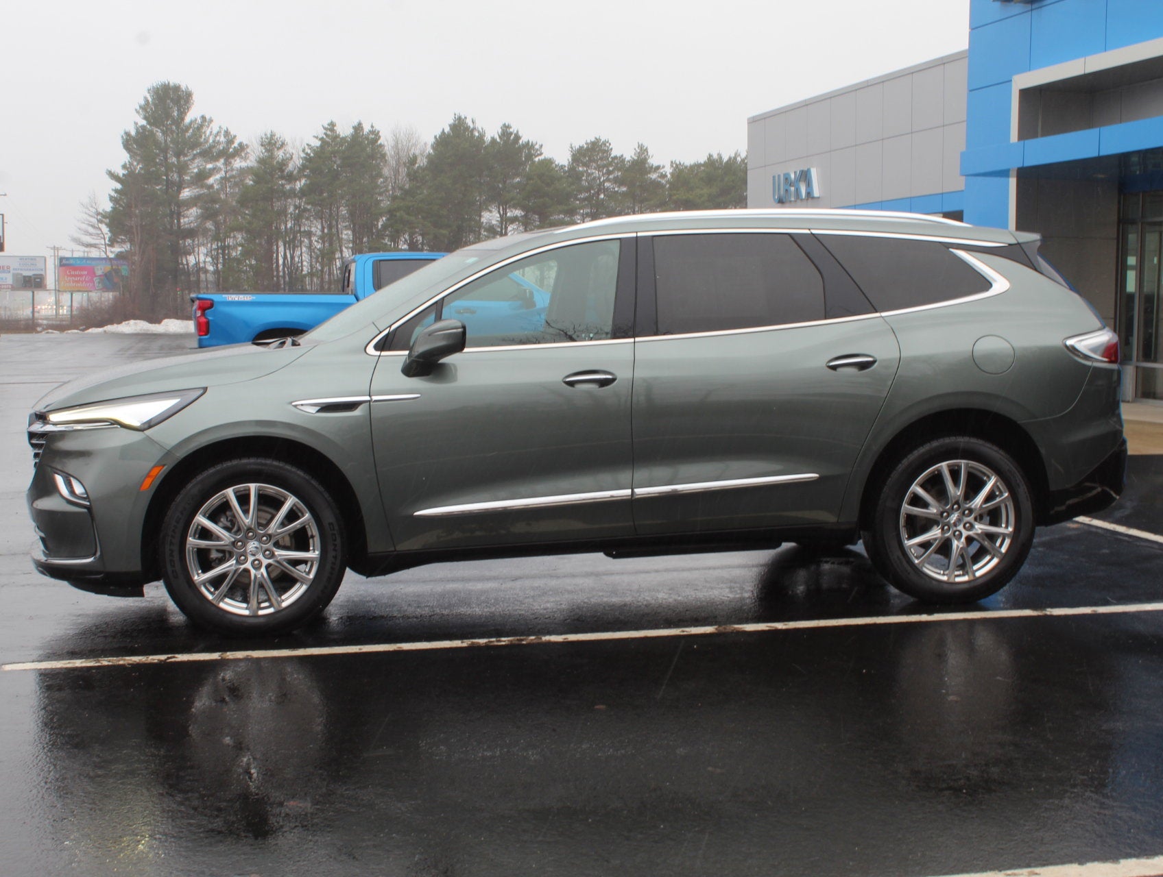 2023 Buick Enclave Essence