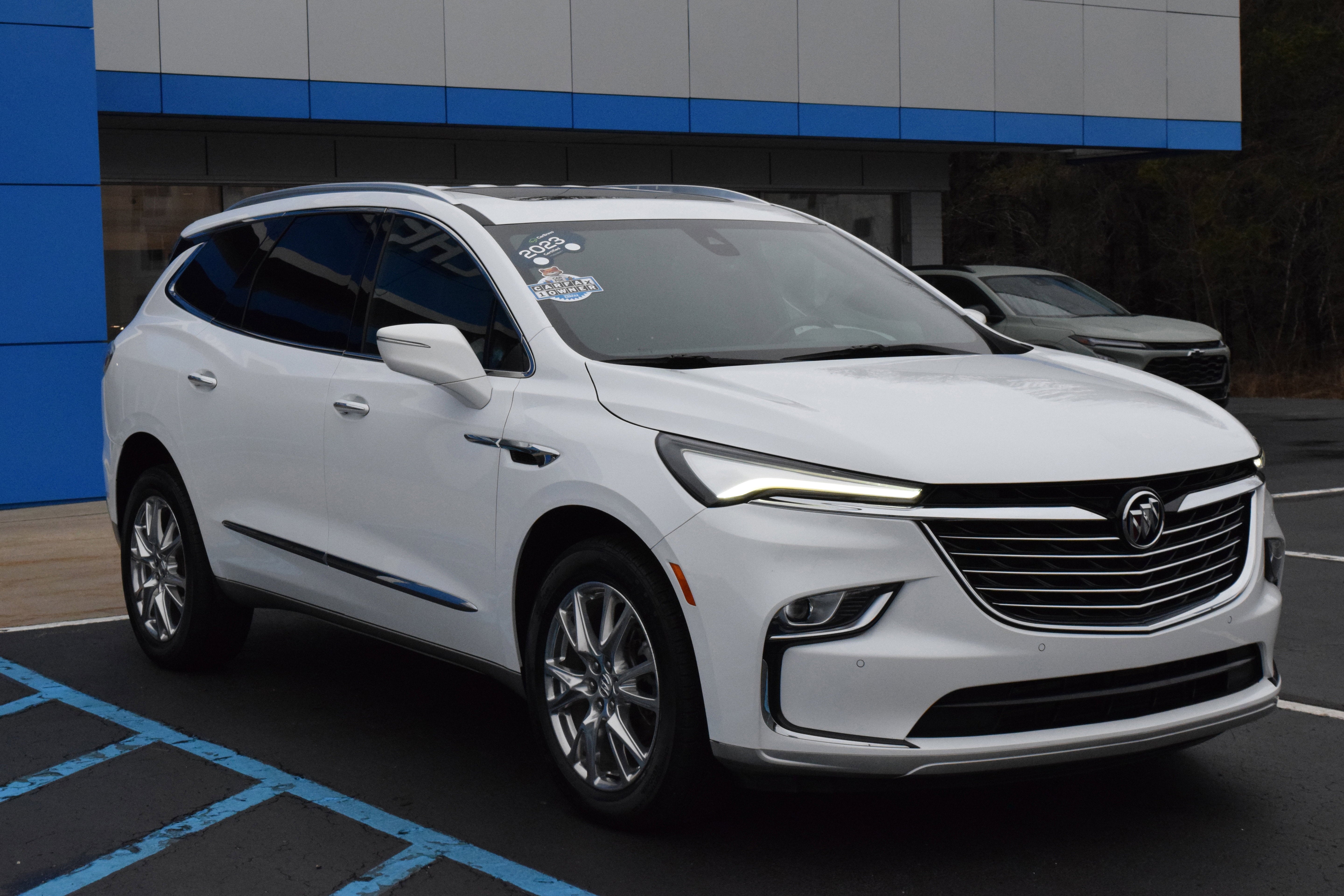 2023 Buick Enclave Essence