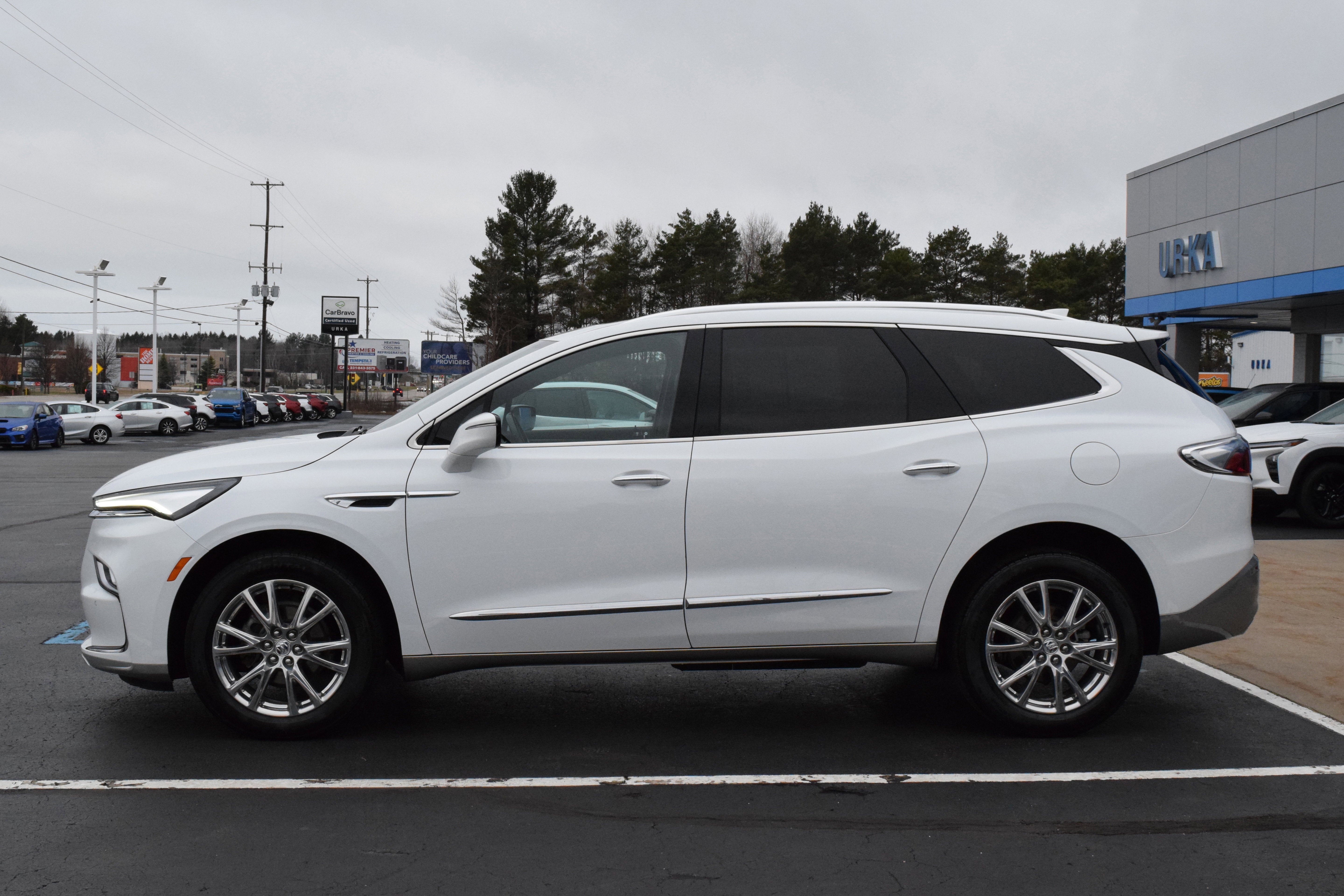 2023 Buick Enclave Essence