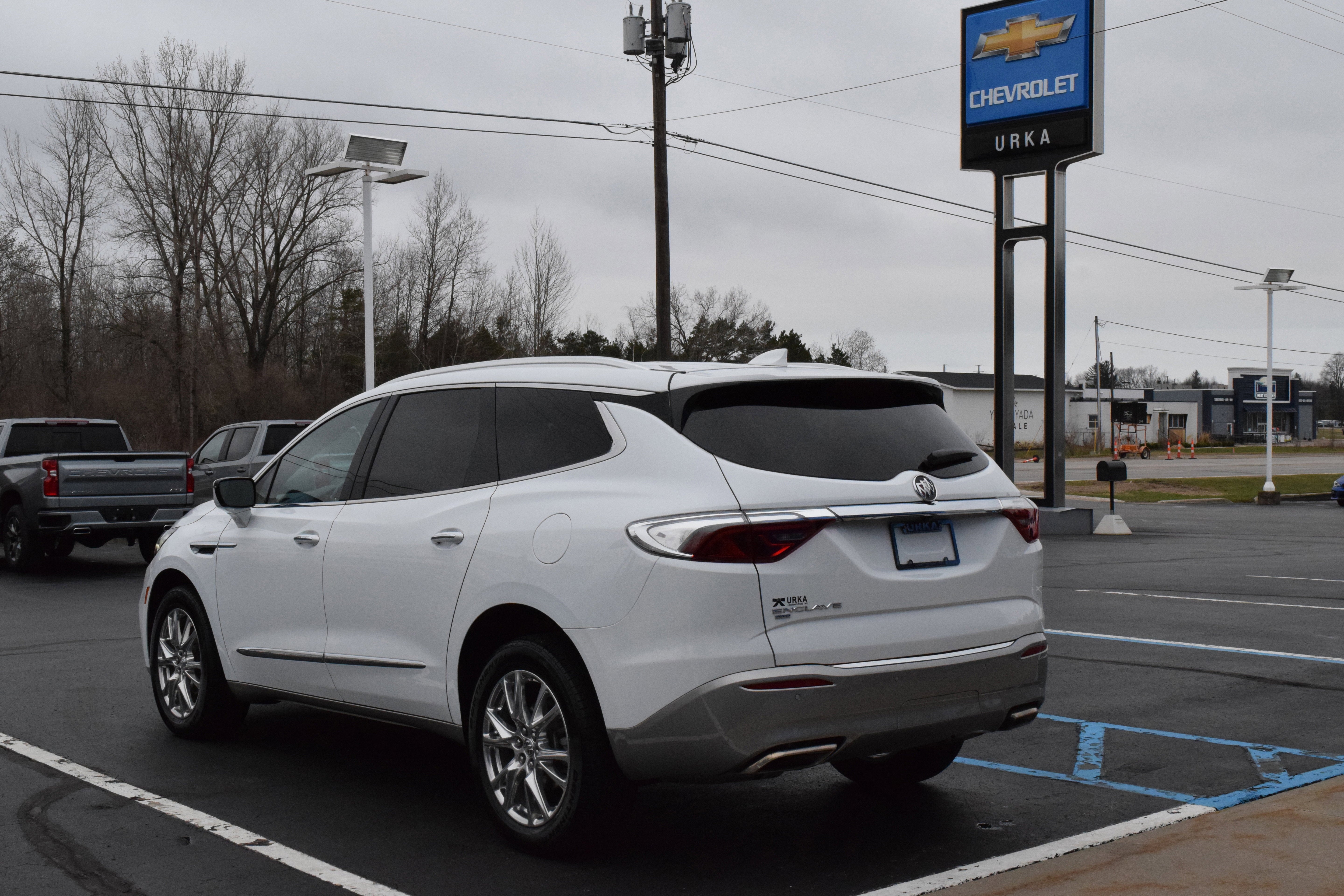 2023 Buick Enclave Essence