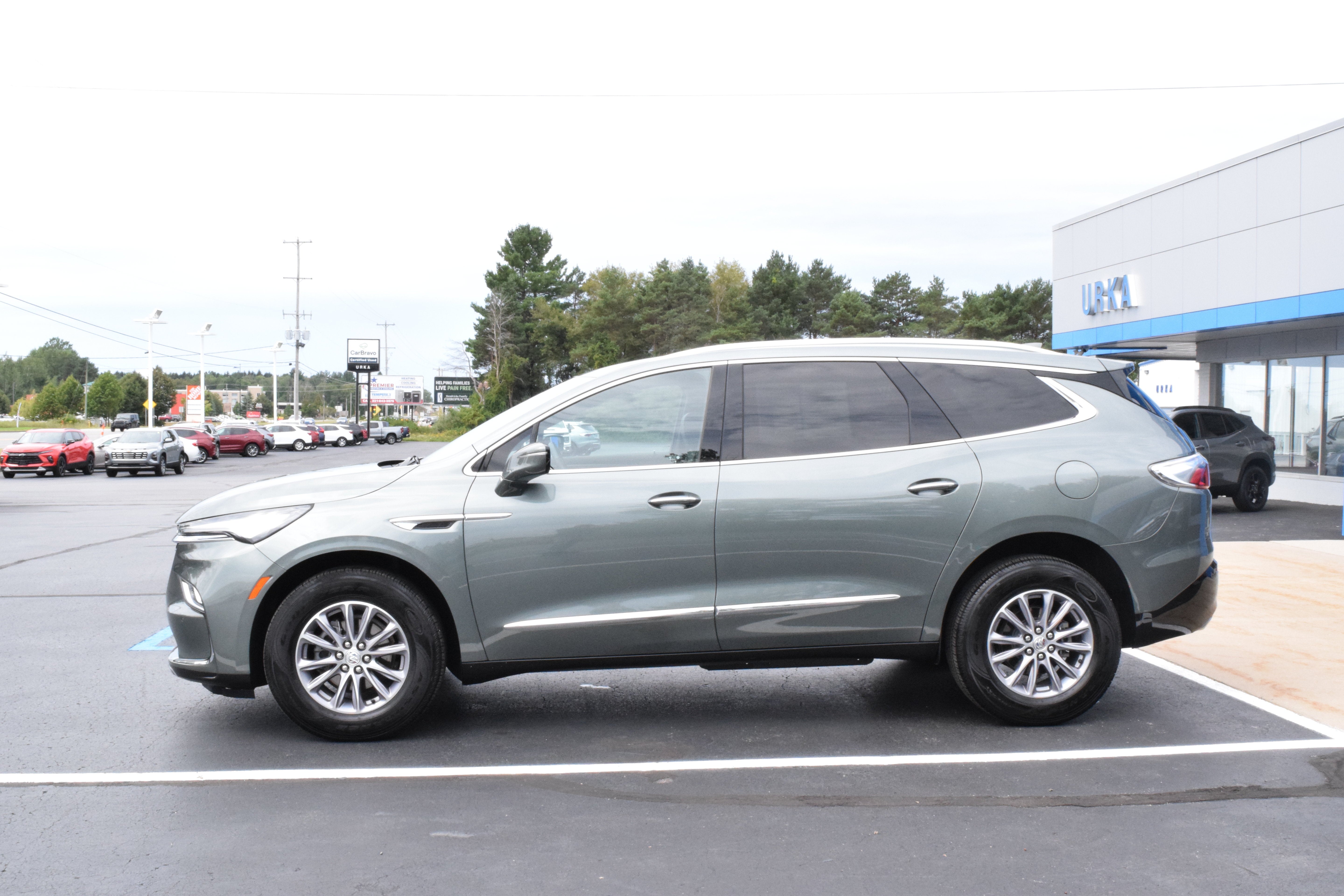 2023 Buick Enclave Essence
