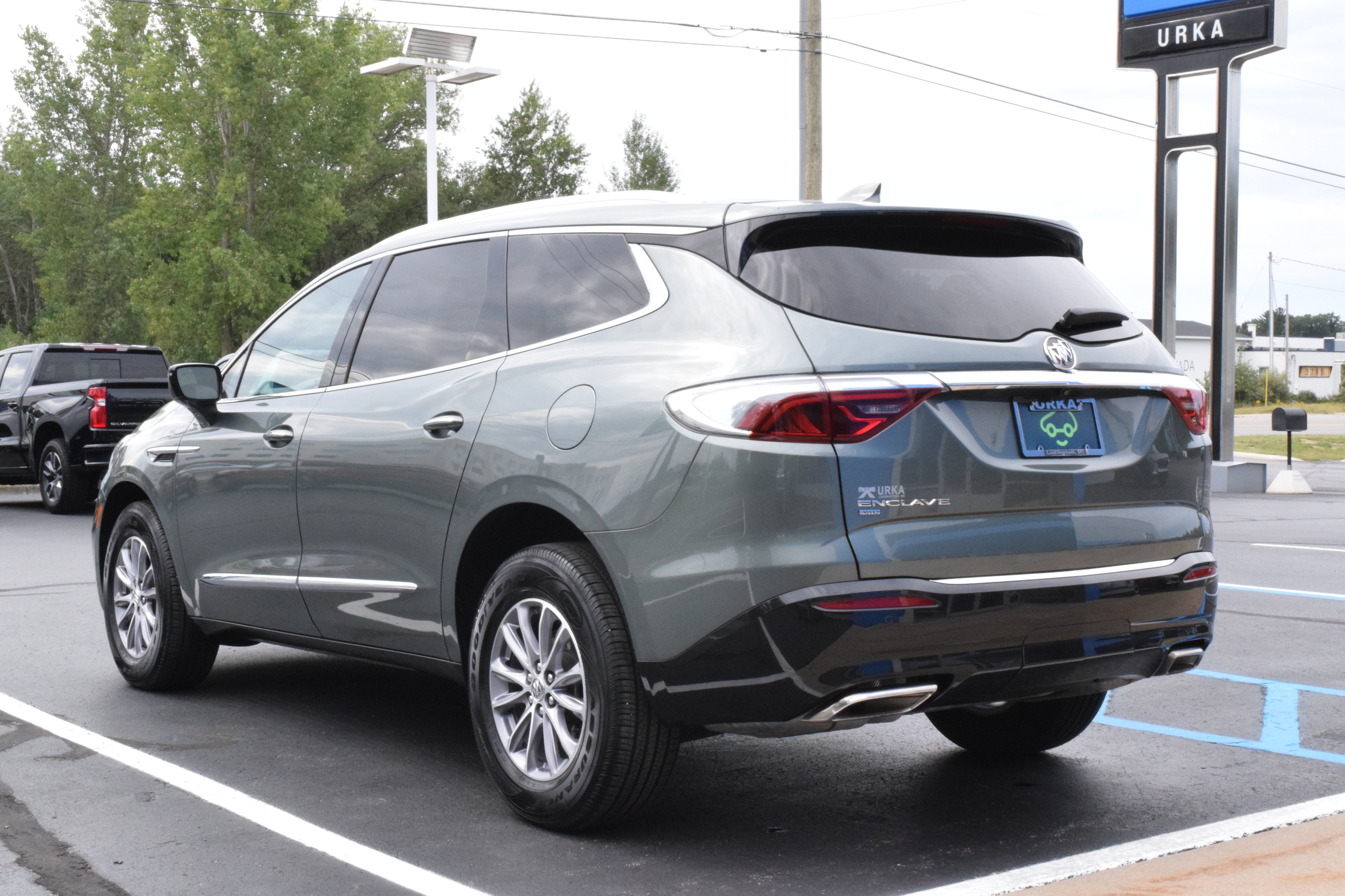 2023 Buick Enclave Essence