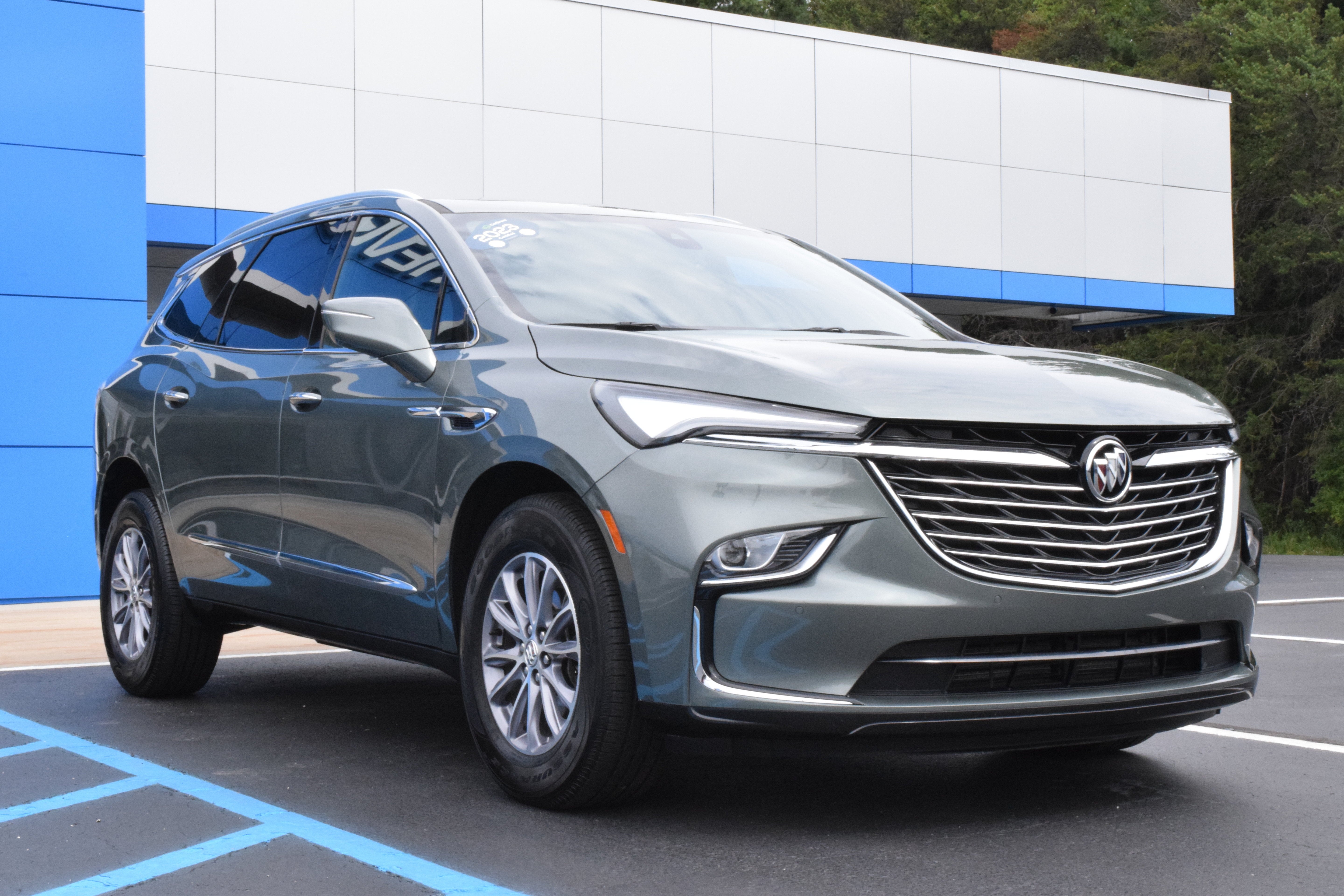 2023 Buick Enclave Essence