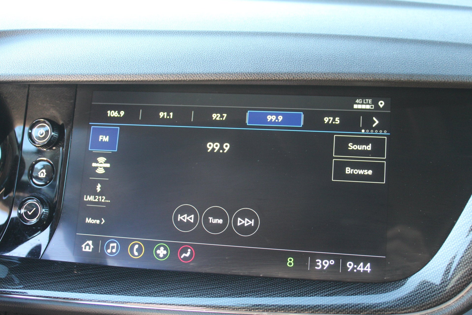 2022 Buick Envision Essence